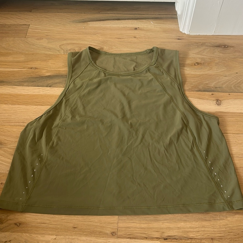Lululemon cropped sculpt tank size 4